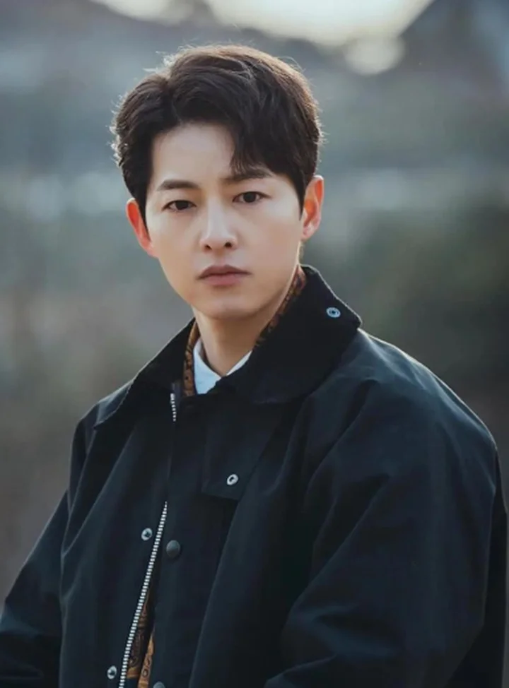 Song Joong Ki l&agrave; ai? - Review sao nam thực lực H&agrave;n Quốc v&agrave; những scandal tai tiếng