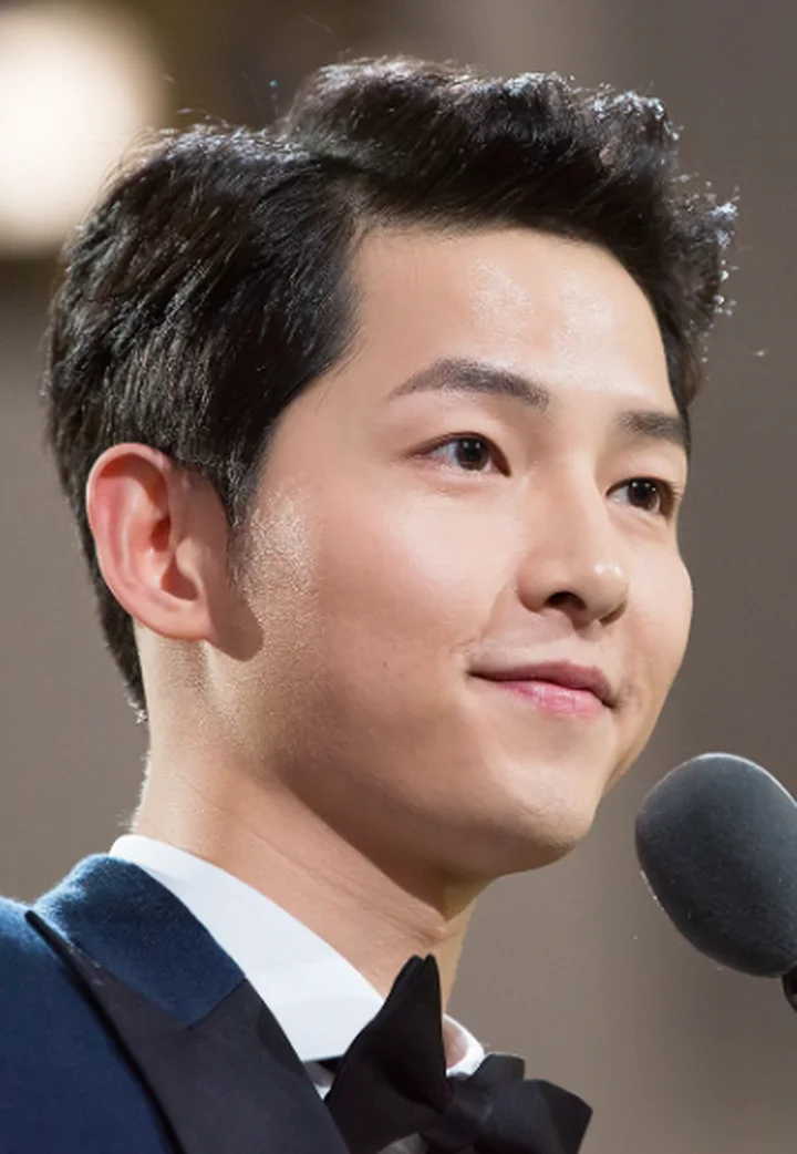 Song Joong Ki l&agrave; ai? - Review sao nam thực lực H&agrave;n Quốc v&agrave; những scandal tai tiếng