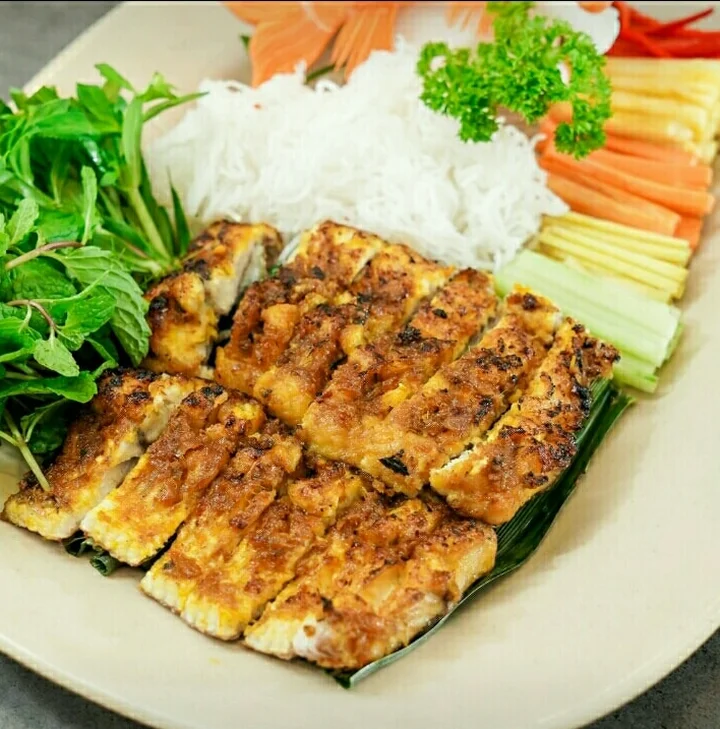 Review nh&agrave; h&agrave;ng Hương Qu&ecirc;  - Địa chỉ đ&aacute;ng gh&eacute; thăm khi du lịch Tam Đảo