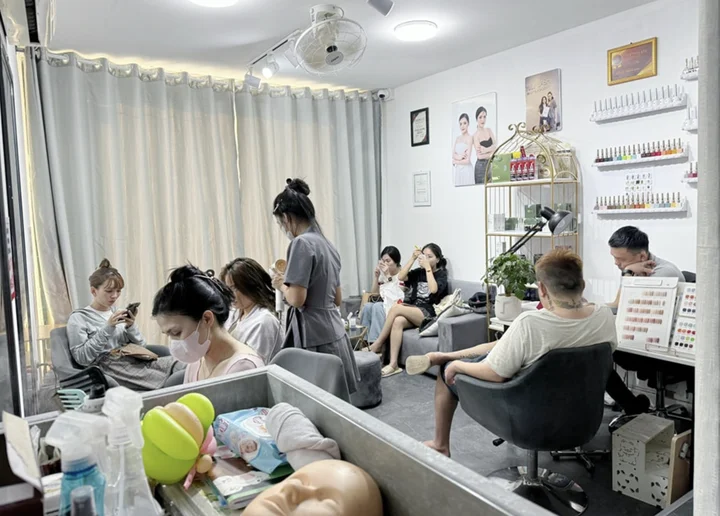 Review T&acirc;m Uy&ecirc;n Beauty - Trải Nghiệm Uốn Mi v&agrave; Gội Đầu Dưỡng Sinh tại Huế