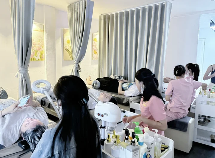 Review T&acirc;m Uy&ecirc;n Beauty - Trải Nghiệm Uốn Mi v&agrave; Gội Đầu Dưỡng Sinh tại Huế
