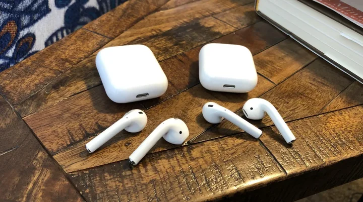 Review dịch vụ sửa chữa Airpods H&agrave; Nội uy t&iacute;n - Tr&ugrave;m Airpod