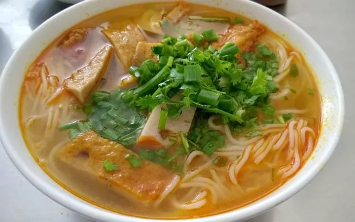 Review qu&aacute;n ăn Đ&agrave; Nẵng: Top những qu&aacute;n ăn bạn kh&ocirc;ng thể bỏ qua khi du lịch Đ&agrave; Nẵng