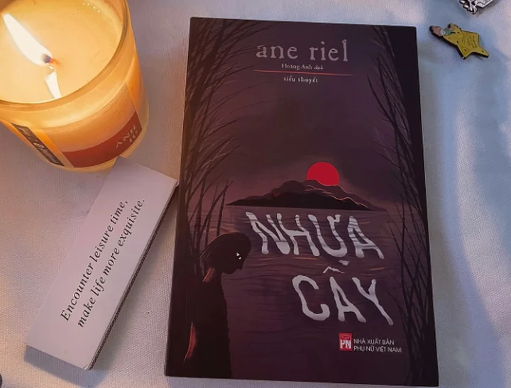 Review s&aacute;ch - Nhựa c&acirc;y - Truyện trinh th&aacute;m của Ane Riel