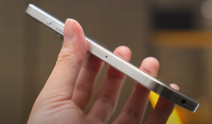 Review iPhone 15 Pro khung Titan