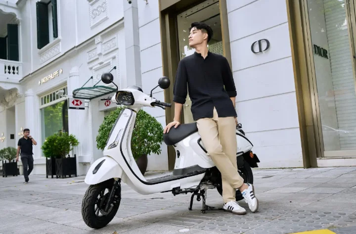 C&oacute; n&ecirc;n cho con cầm l&aacute;i xe m&aacute;y 50cc đến trường kh&ocirc;ng?