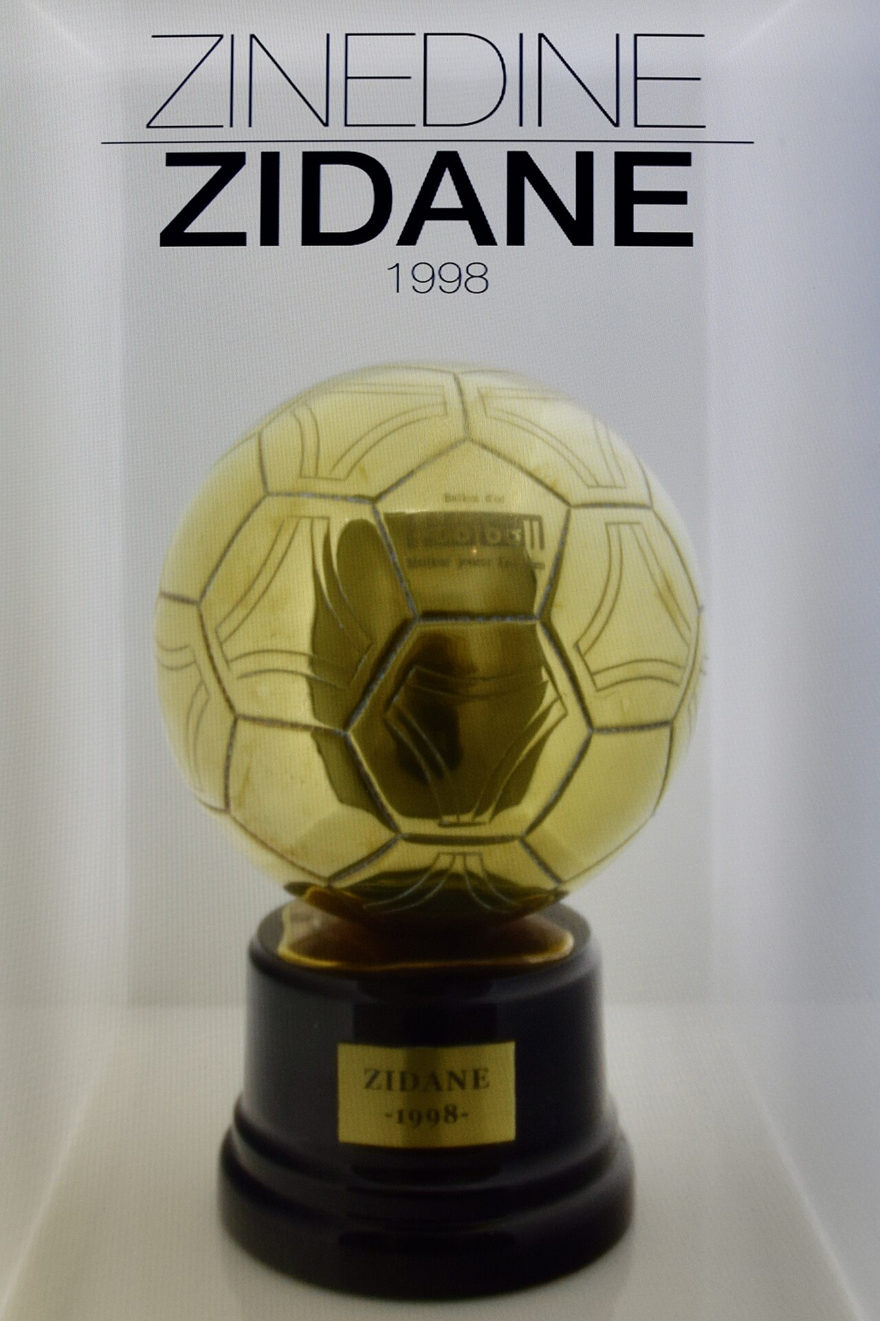 Ballon d'Or 2026: Danh Sách 30 Ứng Viên, PSG Áp Đảo