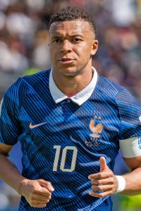 Real Madrid 2-1 Inter: Mbappé, Valverde Ghi Trong 23 Phút