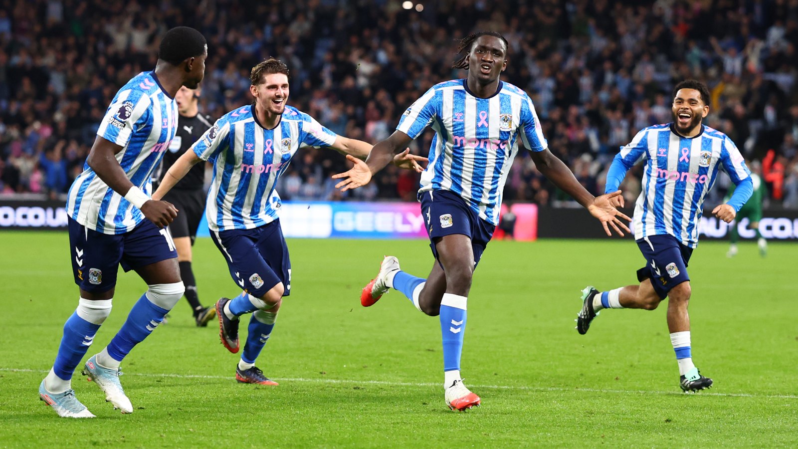 Coventry 4-1 Newcastle: Thắng Sân Nhà Đầu Tiên Sau 25 Năm