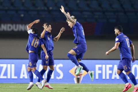 Việt Nam 0-2 Thái Lan: Mất Chuỗi Bất Bại, Hết Cửa Vô Địch